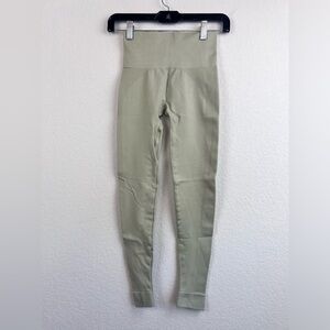 SetActive Seamless Sculpflex High Rise Leggings in Sage Green Size XS/S